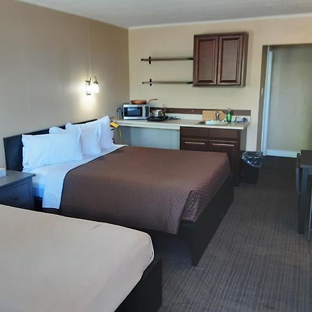 Berry'S Motel Труро Экстерьер фото